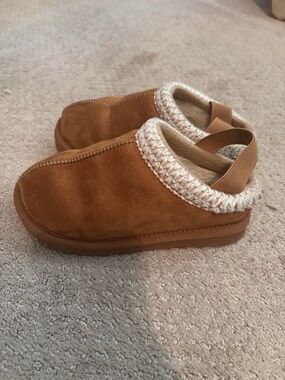 MIA Kids Tan Slip-On Plush Slippers with Cream Braided Collar